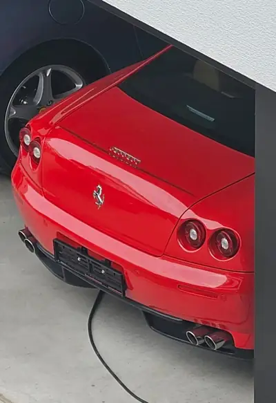 Ferrari 612 Scaglietti F1 — Grand Tourisme légendaire, seulement 29'980 km — Miniature 11