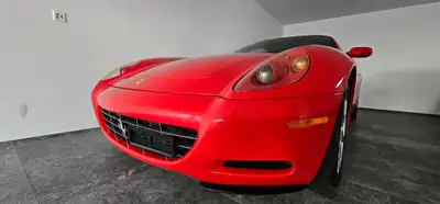 Ferrari 612 Scaglietti F1 — Grand Tourisme légendaire, seulement 29'980 km — Miniature 16