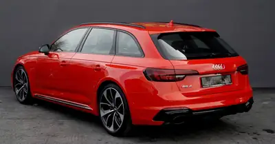 Audi RS4 Avant 2.9 V6 TFSI — Break de prestige, 450 ch dynamiques, 70 000 km seulement — side view
