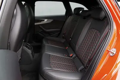 Audi RS4 Avant 2.9 V6 TFSI — Break de prestige, 450 ch dynamiques, 70 000 km seulement — interior
