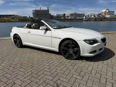BMW 630i Cabriolet E64 — Roadster élégant, 272 ch, état impeccable — fianco