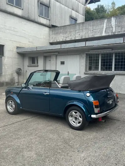 MINI Cabrio Lamm — Cabriolet de légende, seulement 28 600 km, sans sinistre — Miniatura 14