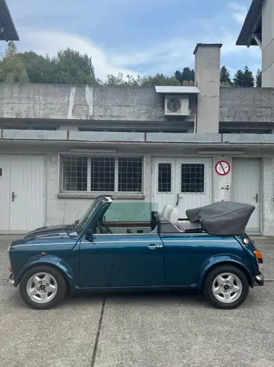 MINI Cabrio Lamm — Cabriolet de légende, seulement 28 600 km, sans sinistre — Miniatura 13