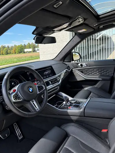 BMW X5M M Competition — 625 ch, performance extrême et allure agressive — détail