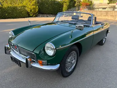 MG MGB 1972 — Cabriolet anglais de légende, état concours, révision complète 2025 — vue extérieure