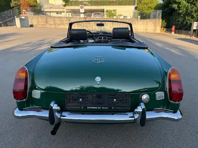MG MGB 1972 — Cabriolet anglais de légende, état concours, révision complète 2025 — intérieur