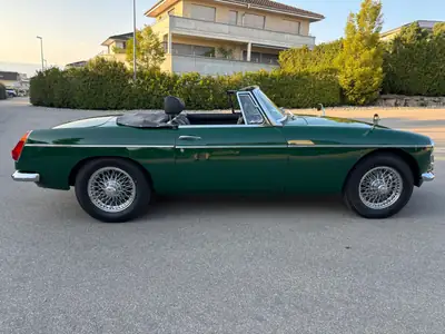 MG MGB 1972 — Cabriolet anglais de légende, état concours, révision complète 2025 — détail