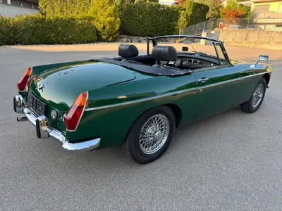 MG MGB 1972 — Cabriolet anglais de légende, état concours, révision complète 2025 — tableau de bord