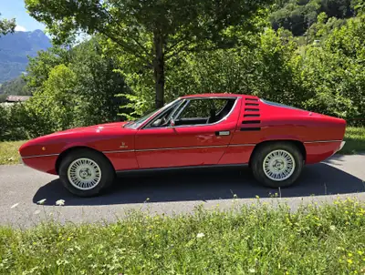 Alfa Romeo Montreal 1972 — Icône italienne, véhicule vétéran authentique — Innenraum