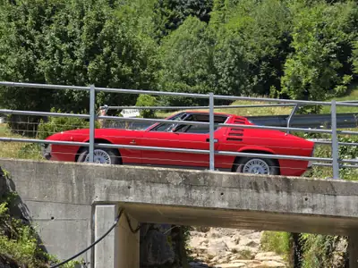 Alfa Romeo Montreal 1972 — Icône italienne, véhicule vétéran authentique — Miniatur 7