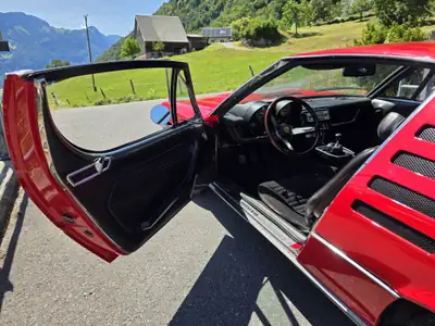 Alfa Romeo Montreal 1972 — Icône italienne, véhicule vétéran authentique — Miniatur 10
