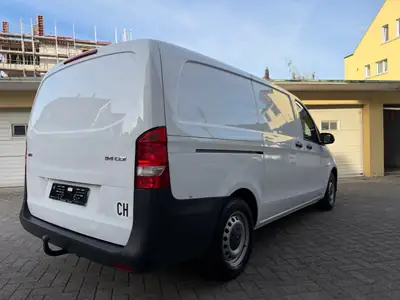 Mercedes-Benz Vito 114 CDI — Fourgon utilitaire fiable, équipé atelier, 273 800 km — côté