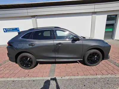 Forthing 5 1.5 REEV — SUV hybride rechargeable 2026, ultra-économe et performant — côté