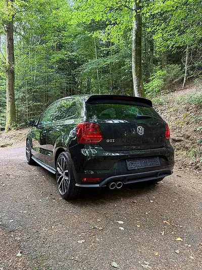 VW Polo GTI 1.8 TSI — Sportive compacte, 192 ch et transmission manuelle — fianco