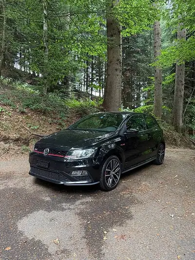 VW Polo GTI 1.8 TSI — Sportive compacte, 192 ch et transmission manuelle — vista esterna