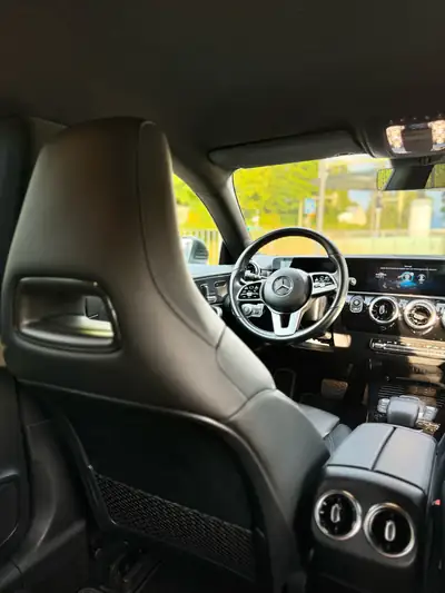 Mercedes-Benz CLA 200 Shooting Brake — Élégance et praticité, essence automatique — Miniature 10