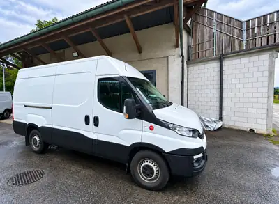 IVECO Daily 3.0 HPI 180 — Utilitaire fiable, faibles kilomètres et moteur puissant — Außenansicht