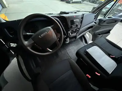 IVECO Daily 3.0 HPI 180 — Utilitaire fiable, faibles kilomètres et moteur puissant — Armaturenbrett