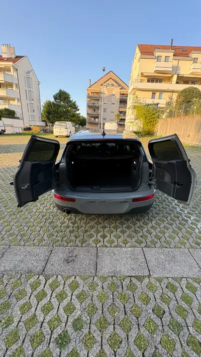 MINI Clubman Cooper 1.5i — Familiale compacte automatique, entretien récent — interni