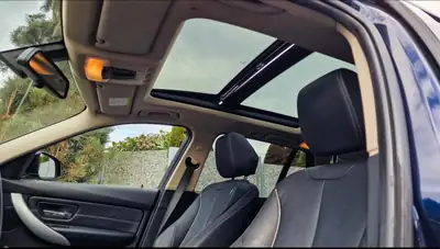 BMW 320d Touring — Diesel efficace, très bien équipée, sans sinistre — Miniature 10