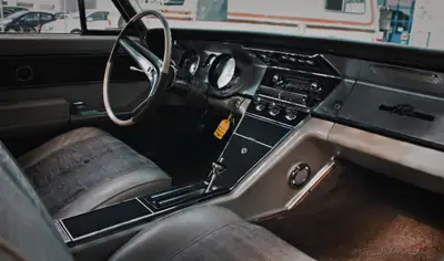 Buick Riviera 1963 — Coupé Américain Légendaire, Très Faible Kilométrage — détail