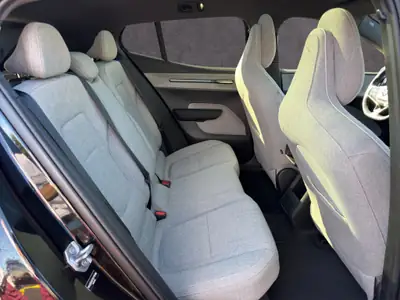 Volvo EX30 E60 Twin Ultra Performance AWD — SUV électrique haute performance, 12 000 km seulement — Miniatura 17