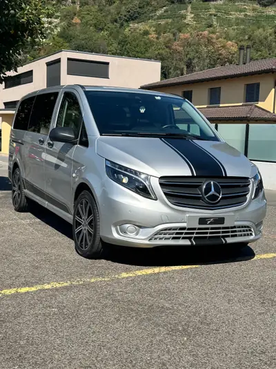Mercedes-Benz Vito 116 CDI 4MATIC — Monospace 8 places, motorisation robuste et traction intégrale — vista esterna