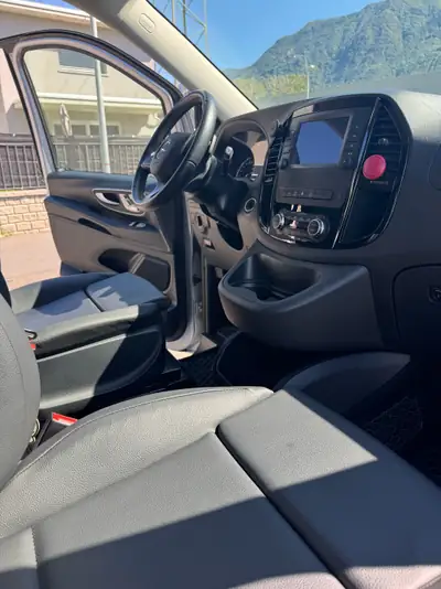 Mercedes-Benz Vito 116 CDI 4MATIC — Monospace 8 places, motorisation robuste et traction intégrale — dettaglio
