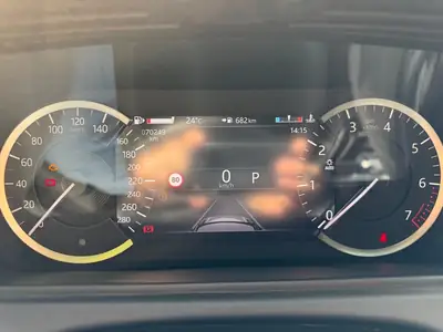 Range Rover Velar 2.0 T R-Dynamic SE — SUV premium British, entretien récent, kilométrage modéré — Miniature 13
