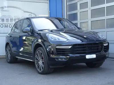 Porsche Cayenne Turbo 2014 — SUV sportif 520 ch, tous terrains maîtrisés — vue extérieure