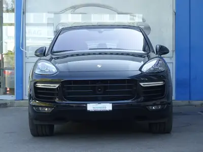 Porsche Cayenne Turbo 2014 — SUV sportif 520 ch, tous terrains maîtrisés — arrière