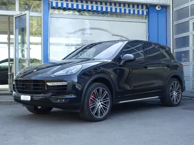 Porsche Cayenne Turbo 2014 — SUV sportif 520 ch, tous terrains maîtrisés — côté