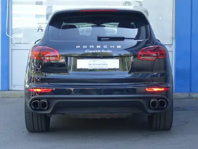 Porsche Cayenne Turbo 2014 — SUV sportif 520 ch, tous terrains maîtrisés — détail