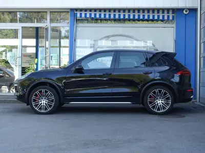 Porsche Cayenne Turbo 2014 — SUV sportif 520 ch, tous terrains maîtrisés — Miniature 7