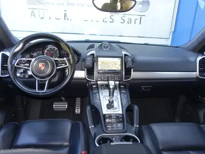 Porsche Cayenne Turbo 2014 — SUV sportif 520 ch, tous terrains maîtrisés — Miniature 15
