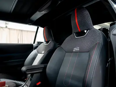 MINI Cabrio Cooper C — Cabriolet JCW sportif, Pack XL, très faible kilométrage — Miniatura 18