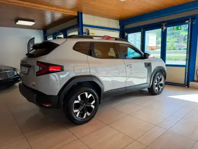 Dacia Duster TCe 130 48V Extreme 4x4 — SUV robuste hybride léger, 89'000 km — Miniature 9