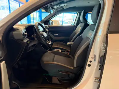 Dacia Duster TCe 130 48V Extreme 4x4 — SUV robuste hybride léger, 89'000 km — Miniature 13