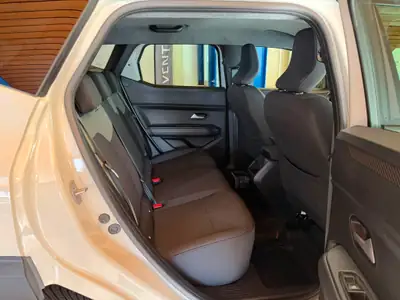 Dacia Duster TCe 130 48V Extreme 4x4 — SUV robuste hybride léger, 89'000 km — Miniature 19