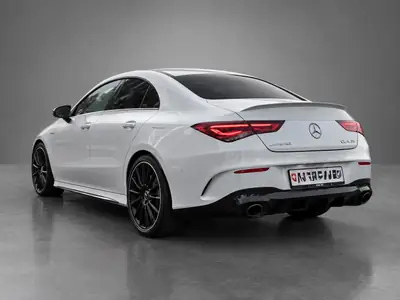 Mercedes-Benz CLA 35 AMG 4matic — Élégance sportive et traction intégrale — vista posteriore