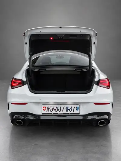 Mercedes-Benz CLA 35 AMG 4matic — Élégance sportive et traction intégrale — cruscotto