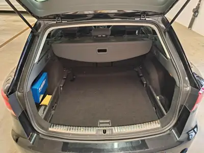 SEAT Leon 1.4 TSI 125 FR — Monospace polyvalent, toit panoramique, freins neufs — Miniature 8