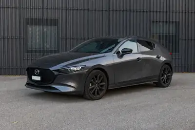 Mazda 3 Homura 2.0 186 PS — Mild-Hybrid, automatique, état impeccable — vue extérieure