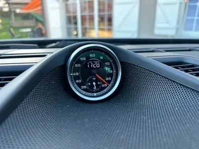 Porsche Panamera 3.0 V6 4S PDK — Berline sport prestige, kilométrage autoroute — Innenraum