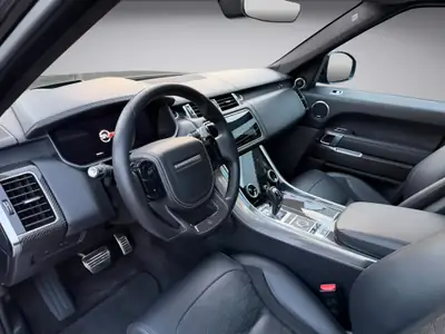 Range Rover Sport SVR 5.0 V8 — 575 ch de puissance brute, finition premium — Miniatura 9