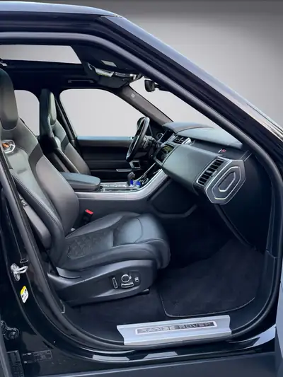 Range Rover Sport SVR 5.0 V8 — 575 ch de puissance brute, finition premium — Miniatura 14