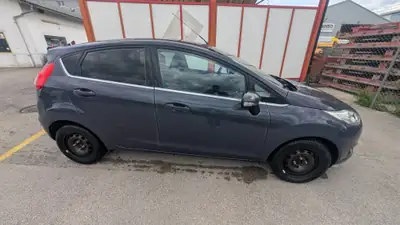 Ford Fiesta 1.0 EcoBoost 100 Trend — Citadine économe et fiable de 2013 — vue extérieure