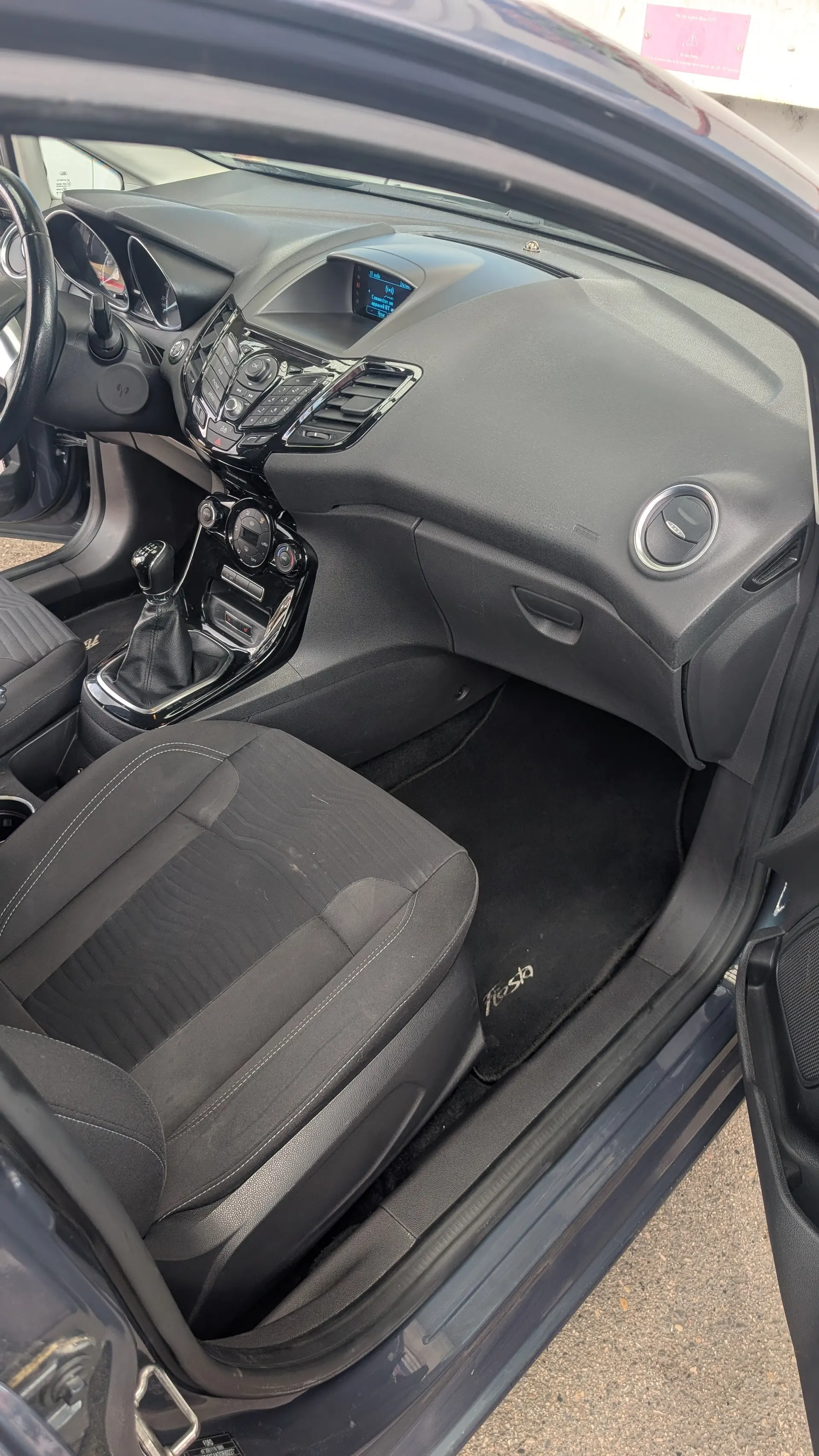 Ford Fiesta 2013 occasion Perroy — 4