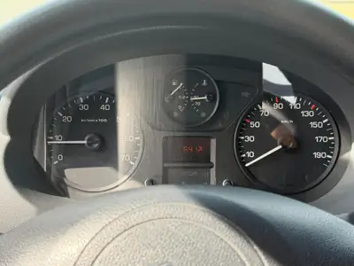 Citroën Jumpy 2.0 HDi L2H1 — Utilitaire spacieux 8 places, économique et fiable — Miniatur 10