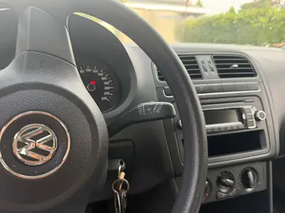 Volkswagen Polo 1.2 6V Trendline — Citadine fiable, entretien suivi, 64000 km — Miniatura 15
